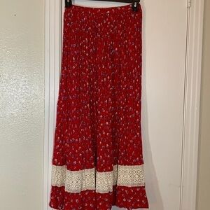 Prairie Pleated Flower Printed Maxi Skirt